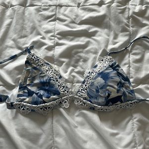 Hollister Bikini Top Size Small